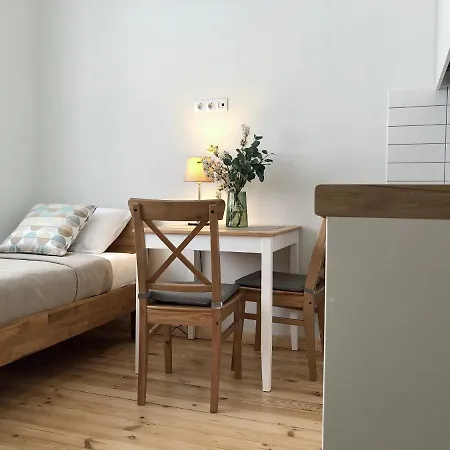 Comfy Patogus Namai * カウナス